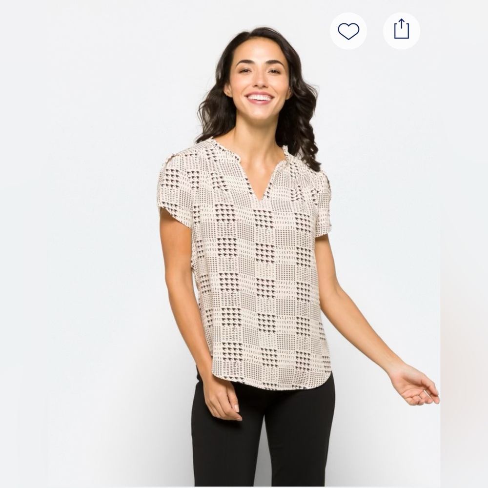 41 Hawthorn Tiffany tulip sleeve blouse. Size large